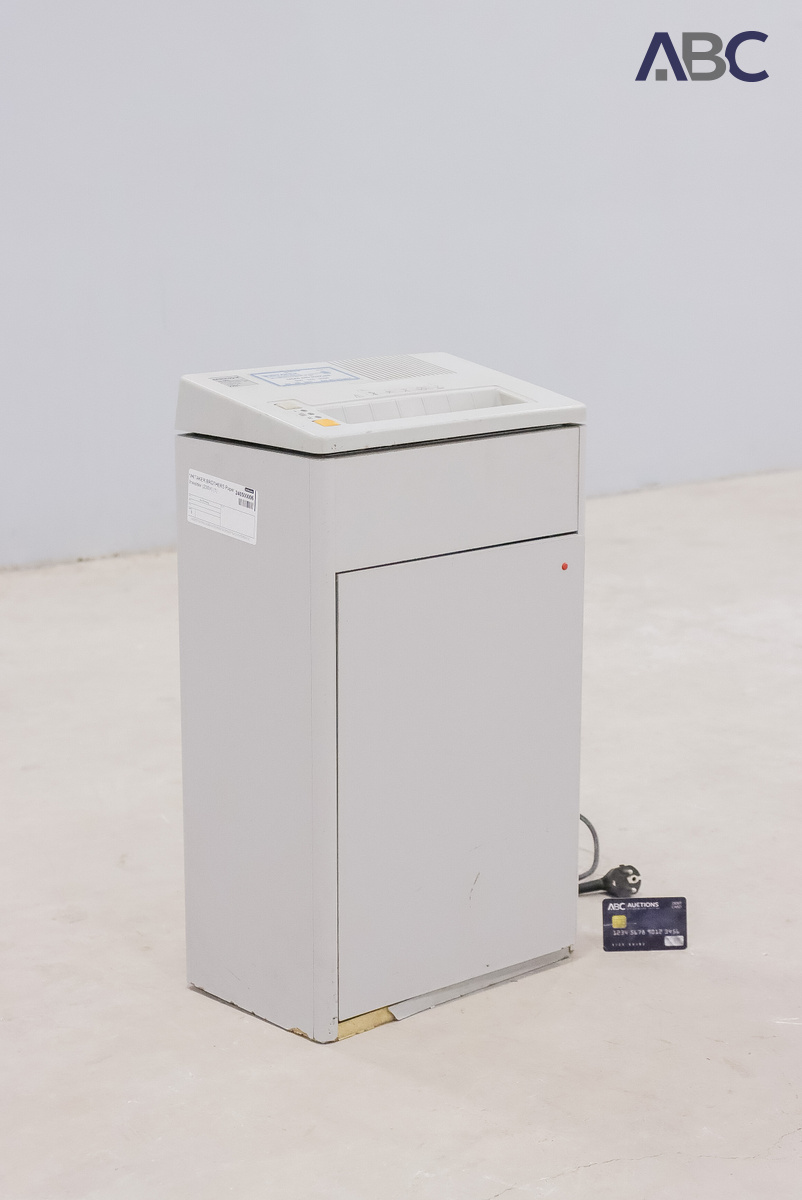 WHITAKER BROTHERS Paper Shredder (230V) (1)