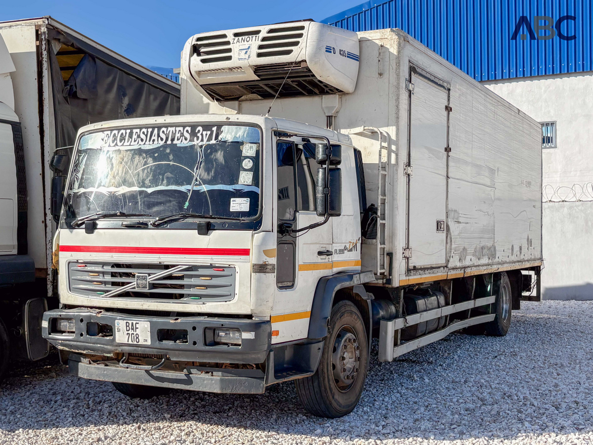 2004 Volvo FL220 Refrigerated Rigid Truck