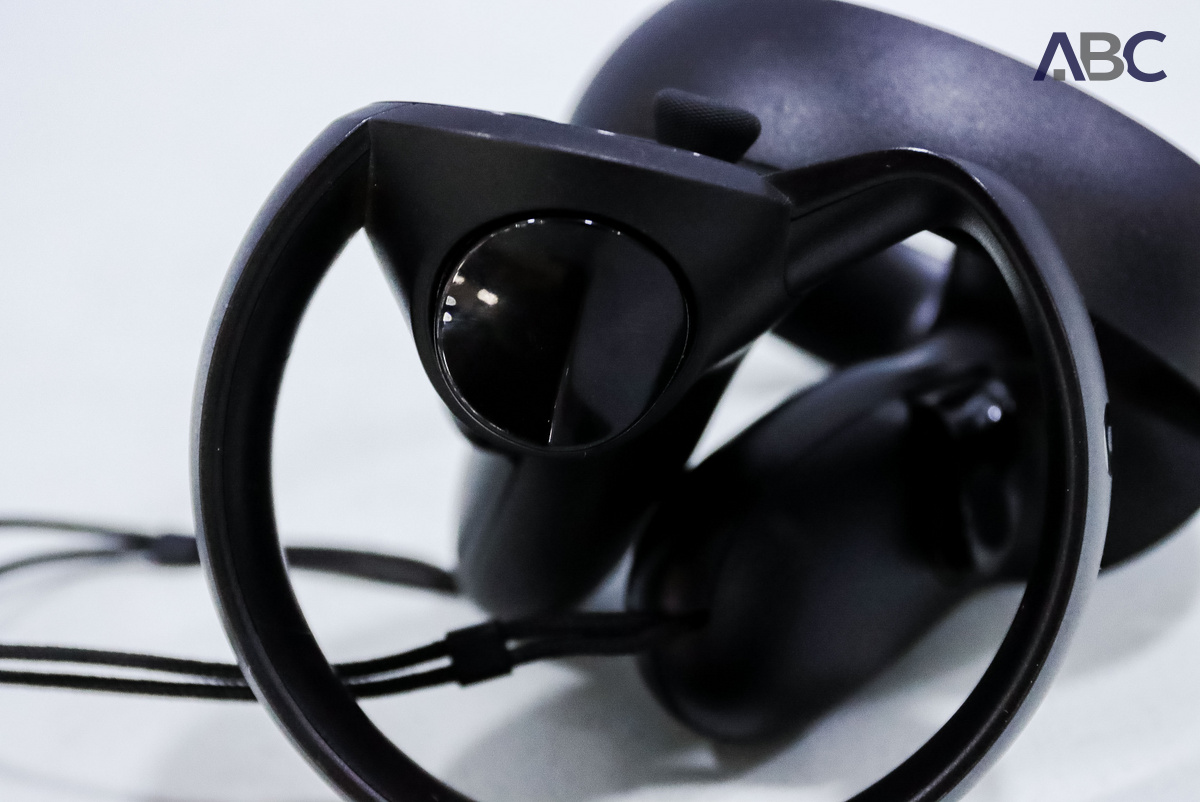 OCULUS Virtual Reality Headset (1)