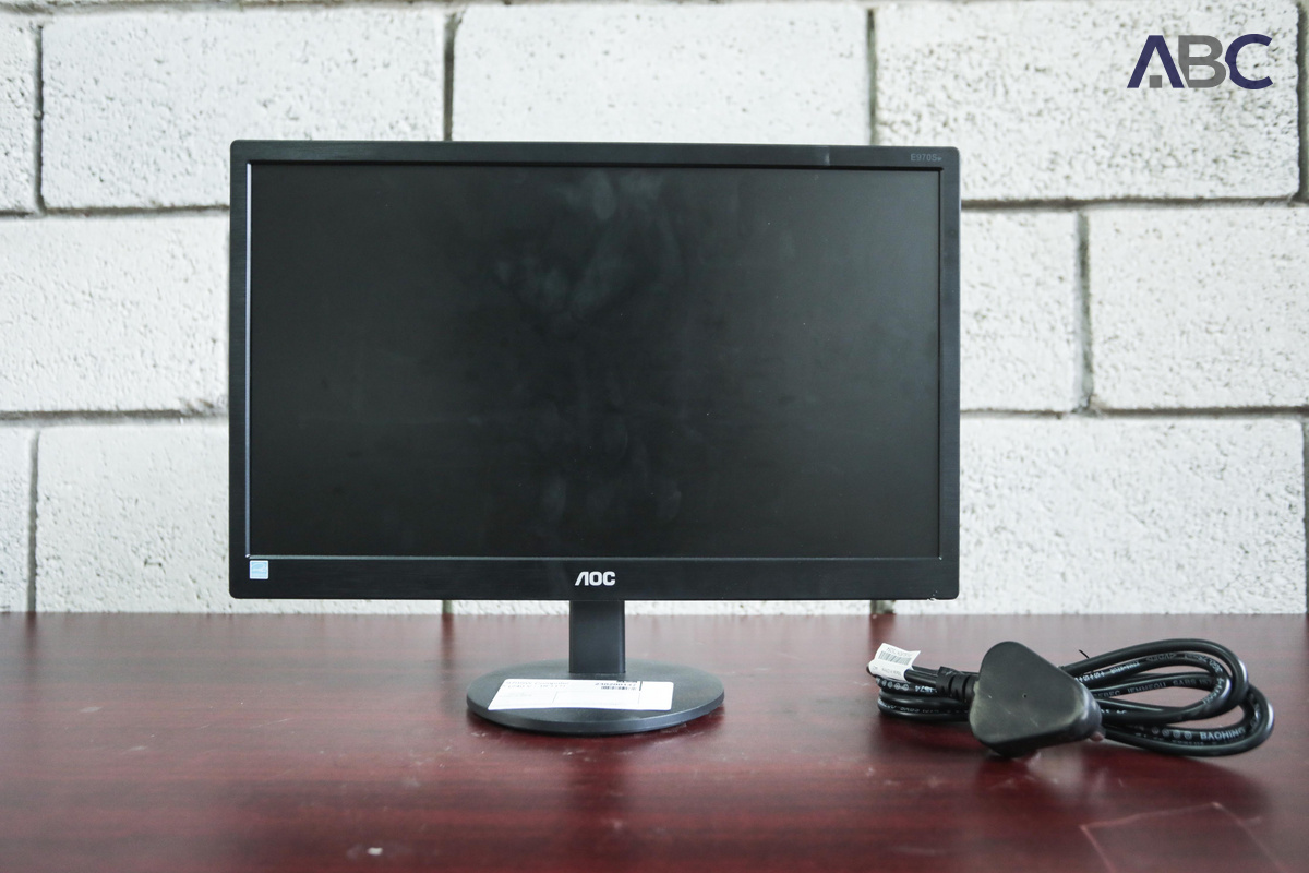 AOC E970SW Computer Monitor (18") (1)